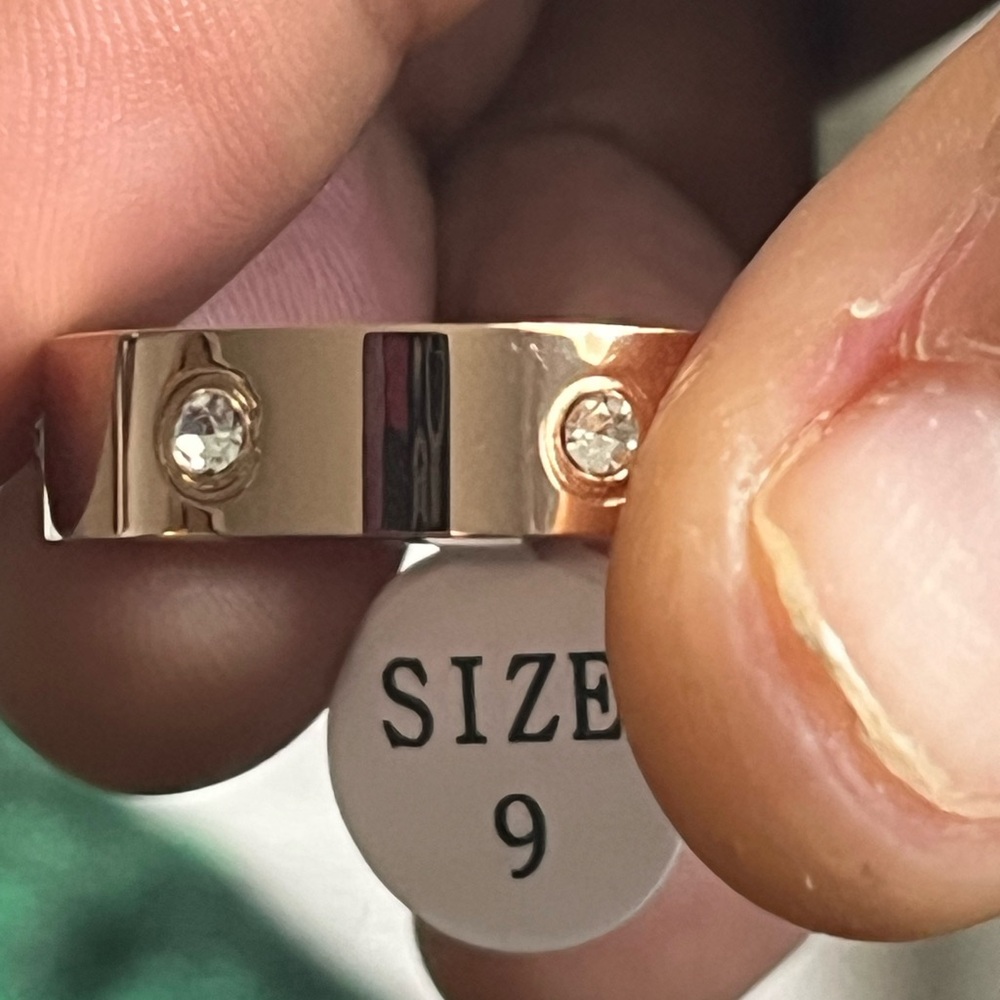 Men’s/womens stainless steel rose gold ring